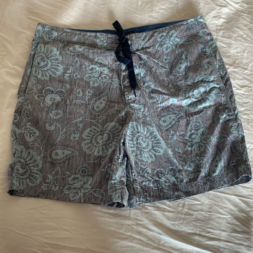 Reyn Spooner Inside Out Print Board Shorts sz 40